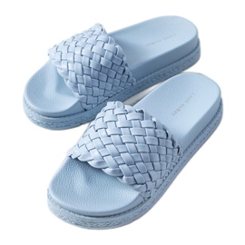Blaue Flip-Flops auf dem Kapper-Plateau