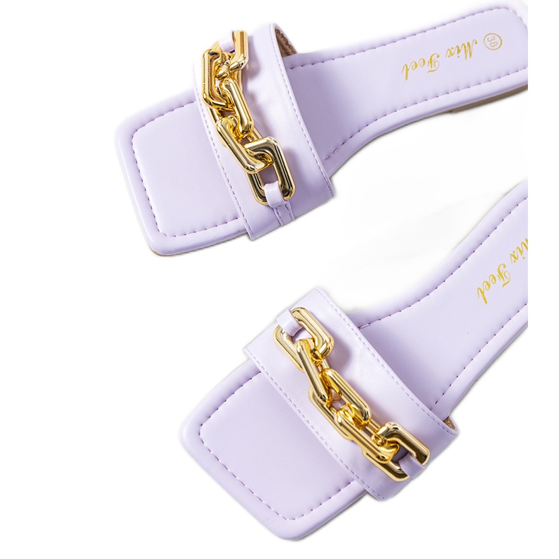 Violette elegante Hausschuhe mit einer Cherell-Kette