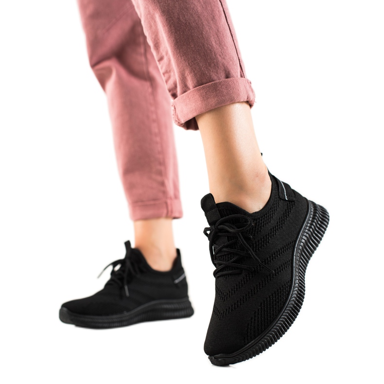 DK Bequeme Sportschuhe schwarz