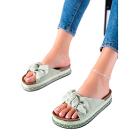 Bestelle Damenhausschuhe 20-365 gr grün