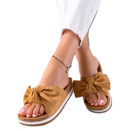 Marquiz Hausschuhe auf der Plattform mit Schleife braun