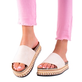 Bestelle Beige Hausschuhe auf der Plattform