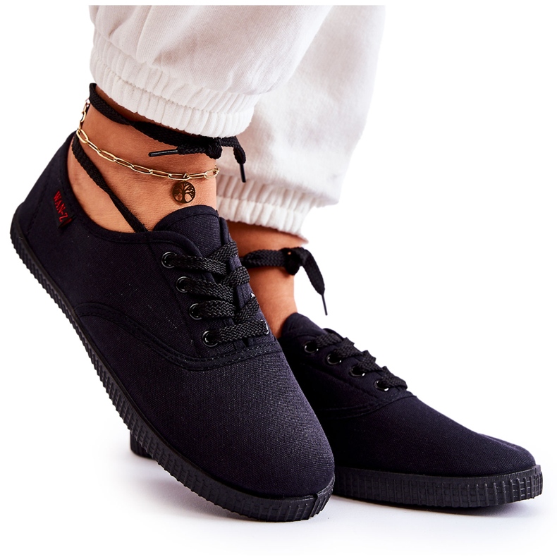 PE1 Klassische Turnschuhe der Frauen gebundenes schwarzes Dellis