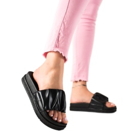 SHELOVET Schwarze Hausschuhe auf der Plattform