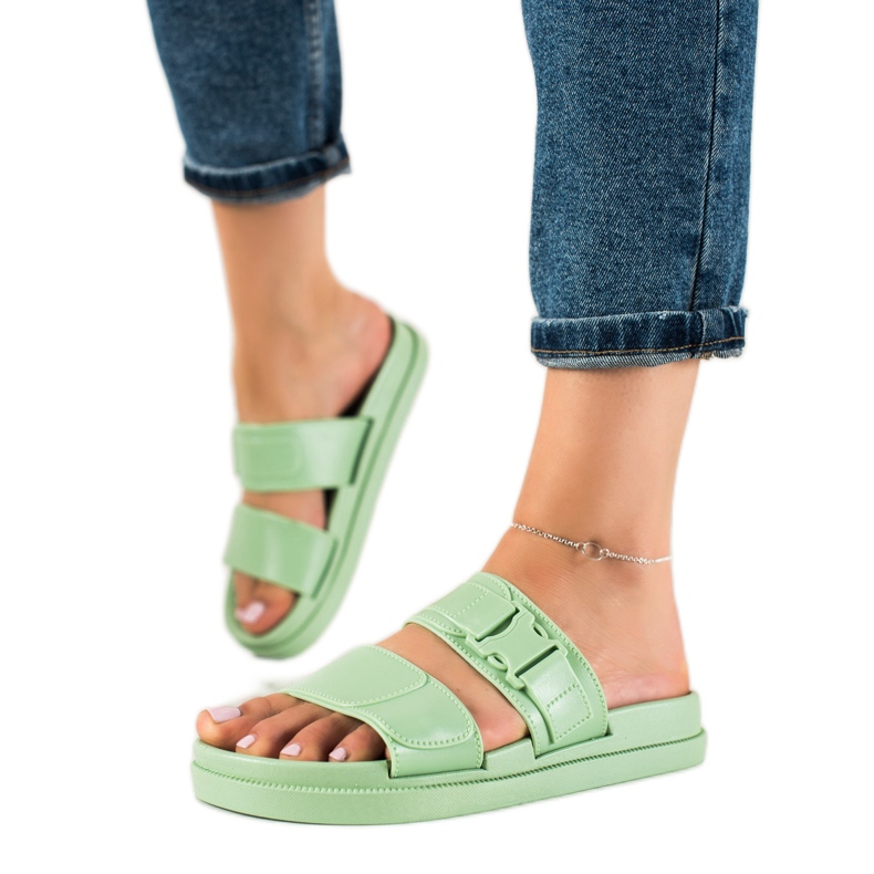 SHELOVET Grüne Hausschuhe mit Schnalle