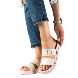 SHELOVET Beige Hausschuhe mit Schnalle