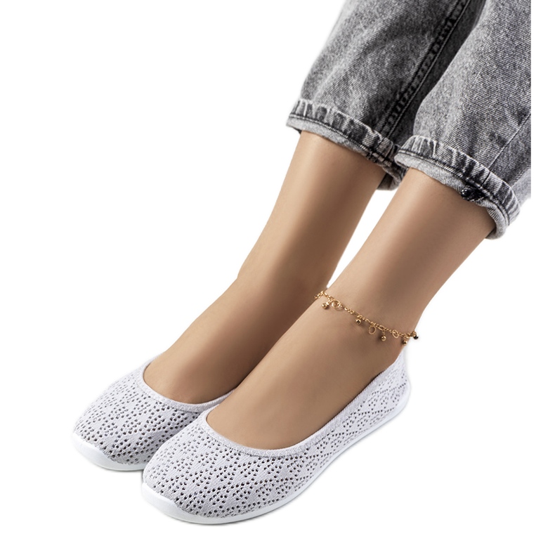 Graue durchbrochene Ballerinas von Holmen