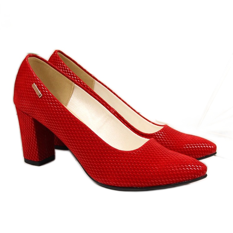 Pumps auf der Post rot Monique