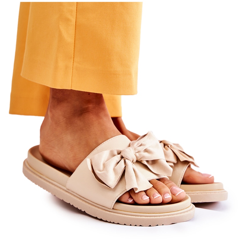 PJ1 Klassische Damen-Lederpantoffeln mit einem Schleifen-Beige-Dessy