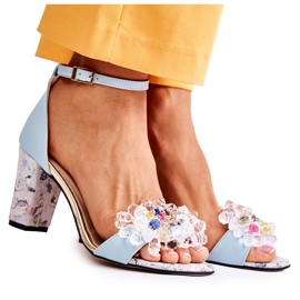 PA2 Ledersandalen auf einer Stange mit blauen Velinda-Kristallen