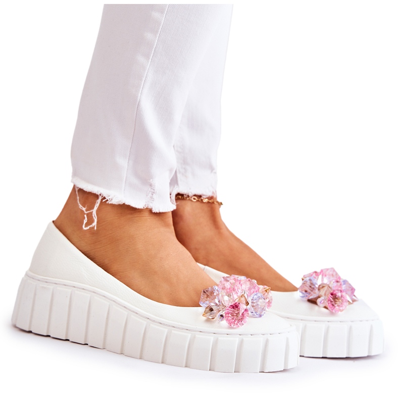 PA2 Leder-Ballerinas auf einer Plattform mit einer farbenfrohen weißen Ladette-Dekoration