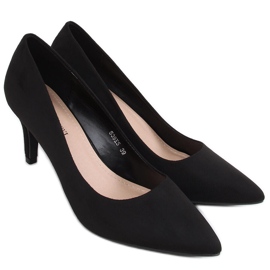 Pumps auf einem Susan Black Stiletto-Absatz schwarz