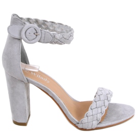 Sandalen auf dem Posten von Donna Gray grau