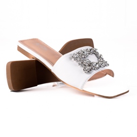 SHELOVET Elegante Hausschuhe weiß