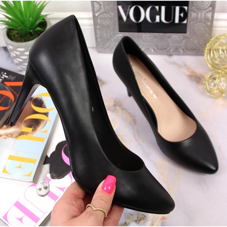 Schwarze Stiletto-Pumps von Sergio Leone