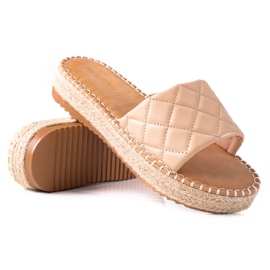 SHELOVET Hausschuhe auf der Plattform braun