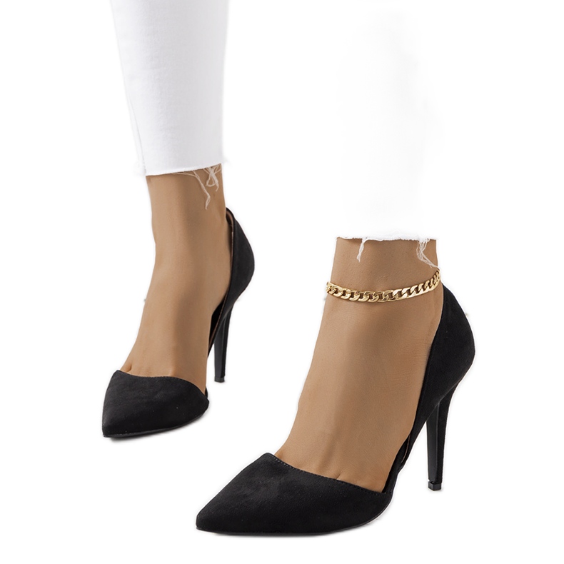 Schwarze Pumps mit dekorativen Nasmah-Ausschnitten