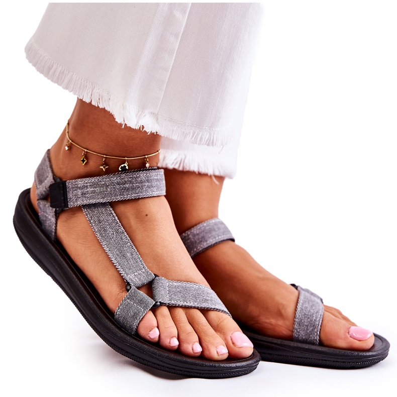 PM1 Klassische Damensandalen mit Klettverschluss Grau Kalla