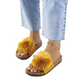 Gelbe Flip-Flops auf der Rett-Korksohle