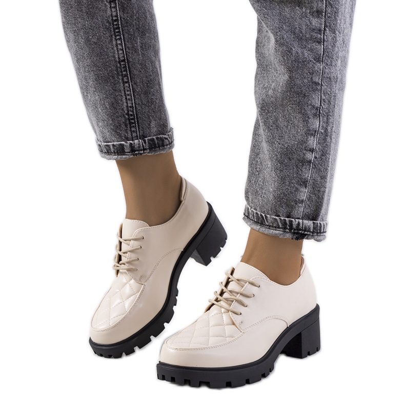 Beige Stöckelschuhe von Landra