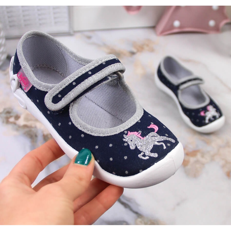 Schwarze Befado-Mädchenschuhe mit Klettverschluss und Einhorn