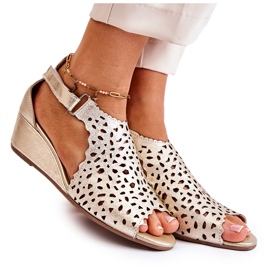 PA2 Durchbrochene Ledersandalen auf Keil Gold Sellena golden