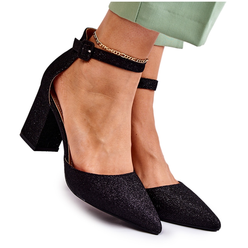 WS1 Glänzende schwarze Amira-Pumps auf einer Stange