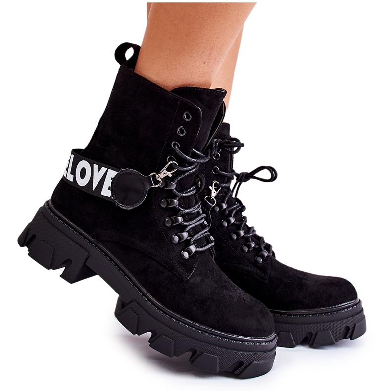 Hohe Stiefel aus Wildleder mit schwarzer Danity-Erwärmung