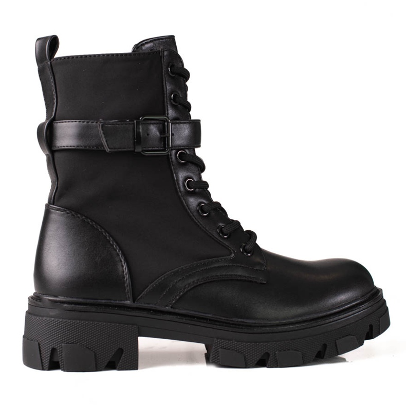 Schwarze Damentaschen von Shelovet auf einem dicken Plateau