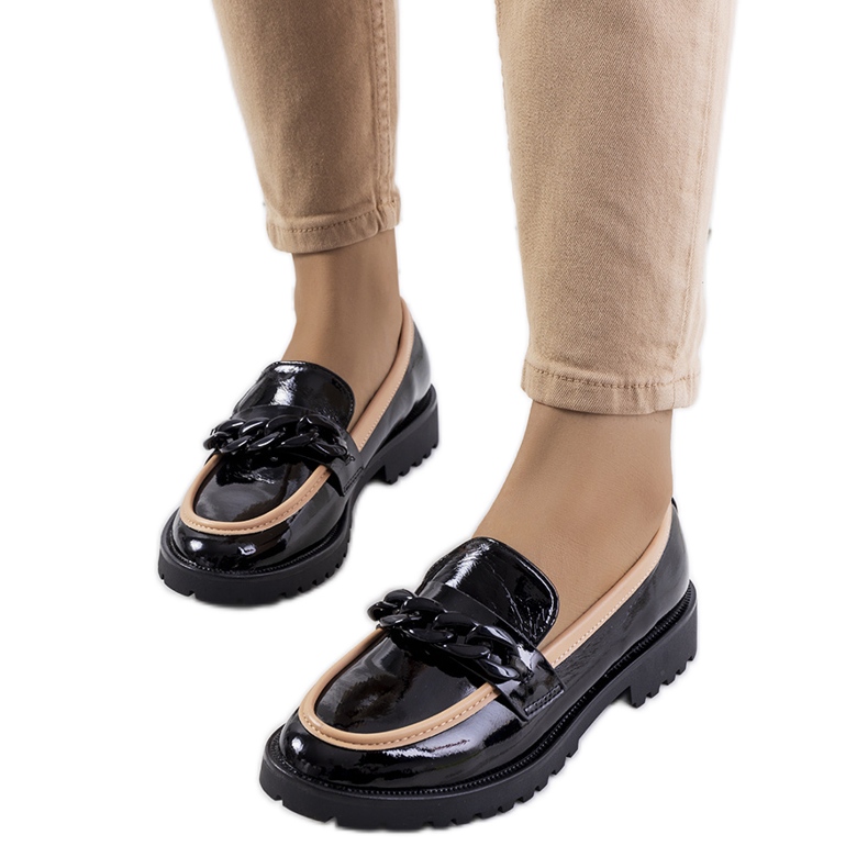 Schwarz lackierte Schuhe von Eldark