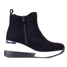 Sportliche Damenstiefel auf dem Shelovet-Keil aus ökologischem Wildleder schwarz