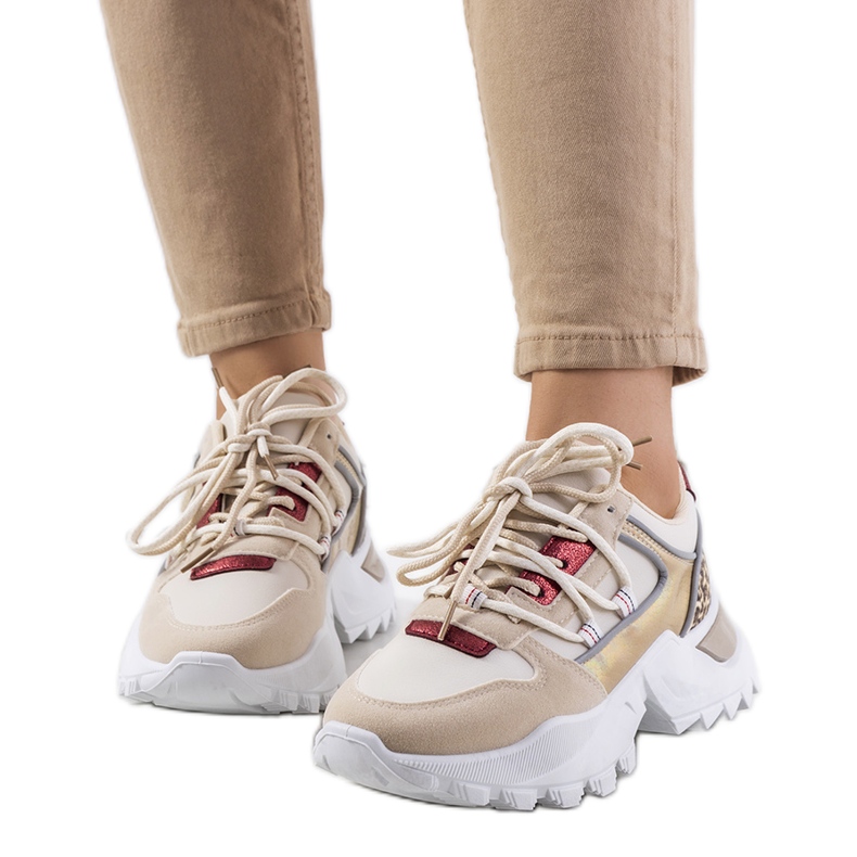 Beige Turnschuhe von Amarillo golden