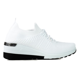 SHELOVET Damensneaker aus weißem Stoff mit Keilabsatz