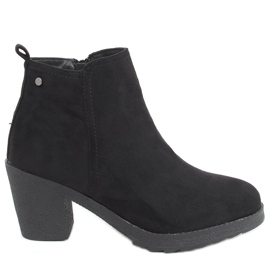 Wimko Schwarze Stiefel mit weitem Absatz