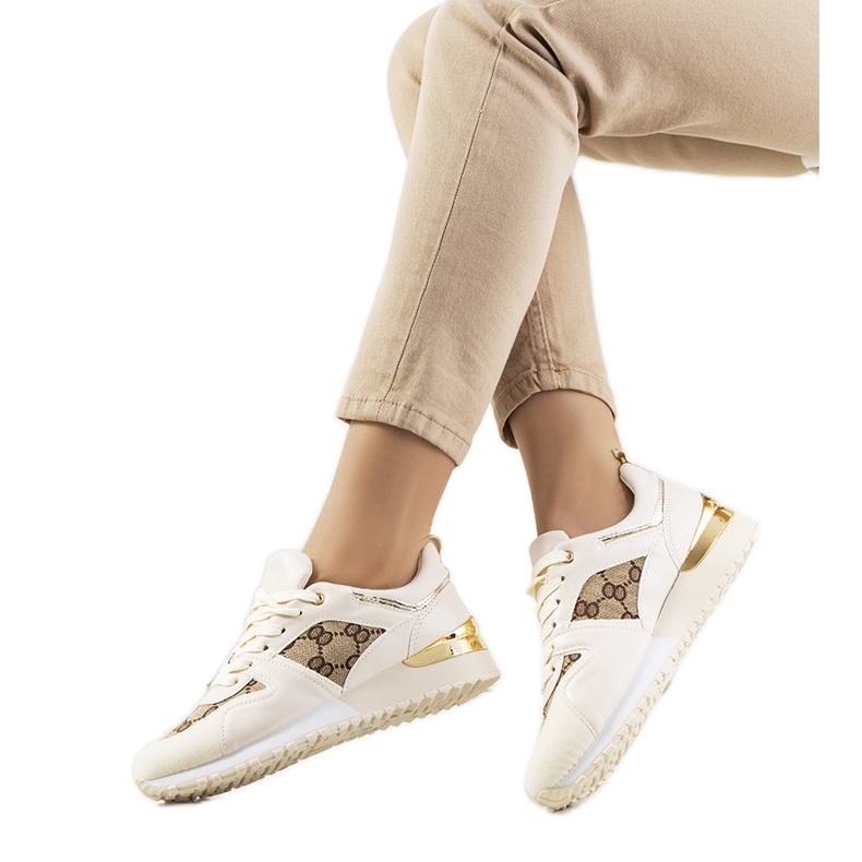 Beige Turnschuhe von Malrton