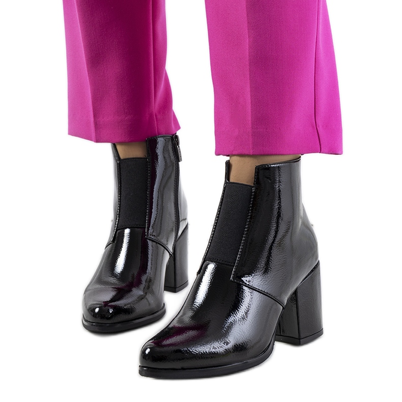 Schwarzes Lackleder von Norwich