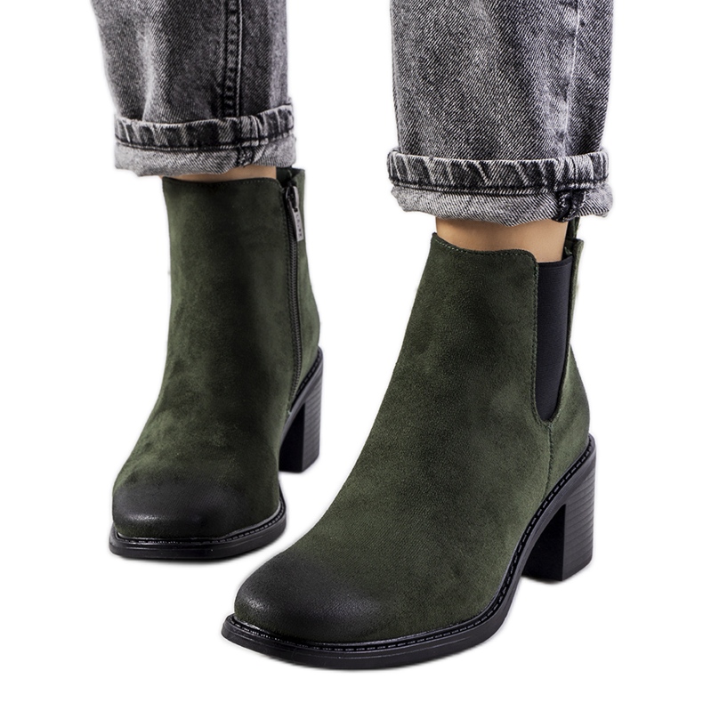 Grüne Aston-Stiefel