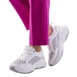 Mailands weiße Turnschuhe