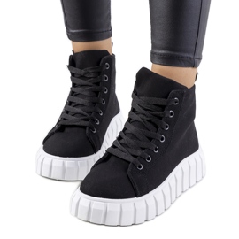 BM Schwarze Sneaker auf der Horizo-Plattform