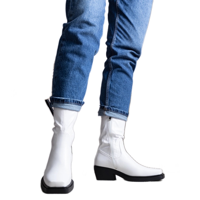 Weiße Stiefel mit hohem Absatz von Marisa