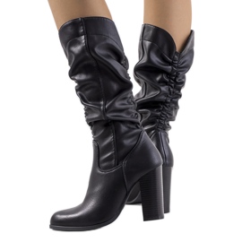 Schwarze Stiefel mit hohem Absatz von Serpa