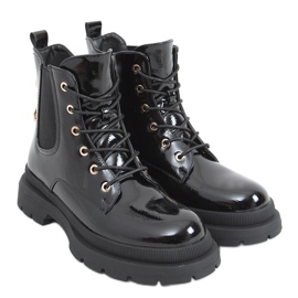 Lackierte Stiefeletten mit Kette Jake Black schwarz