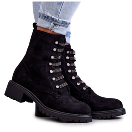 PG1 Schwarze Malesia Wildlederstiefel mit dekorativen Streifen