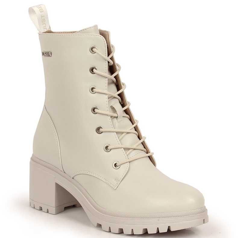 Stiefel am Pfosten, isolierte beige Vinceza