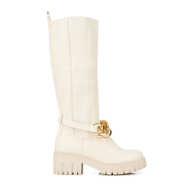Beige Damenstiefel auf einer dicken Shelovet-Sohle aus ökologischem Leder
