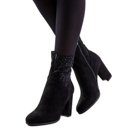 High Heels aus schwarzem Onryx