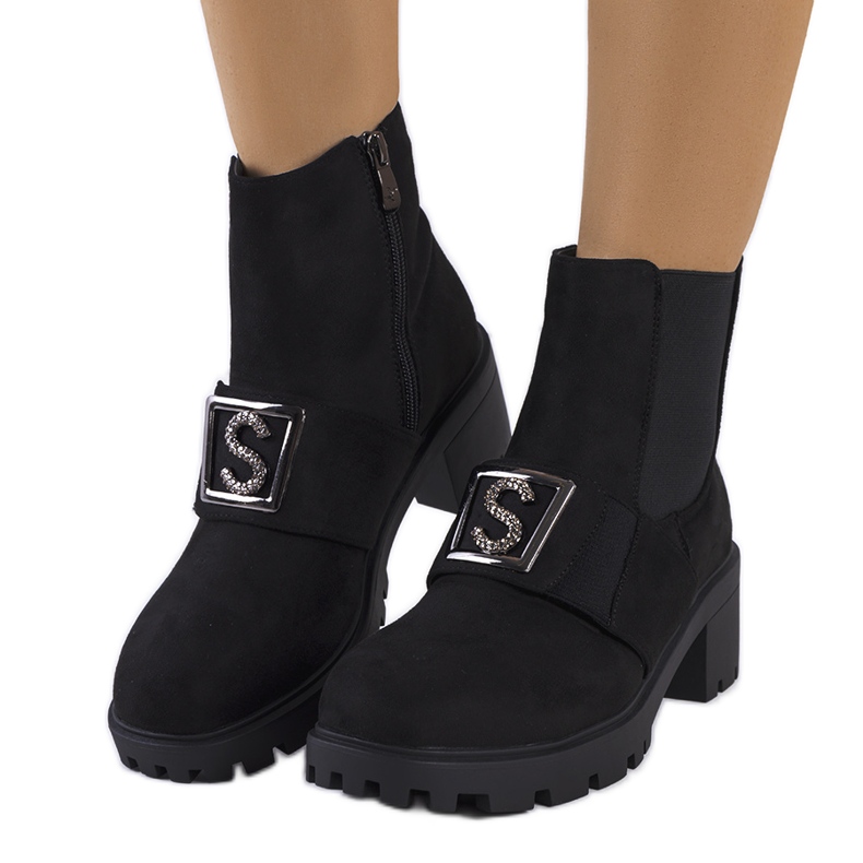 Schwarze High Heels aus Seoul