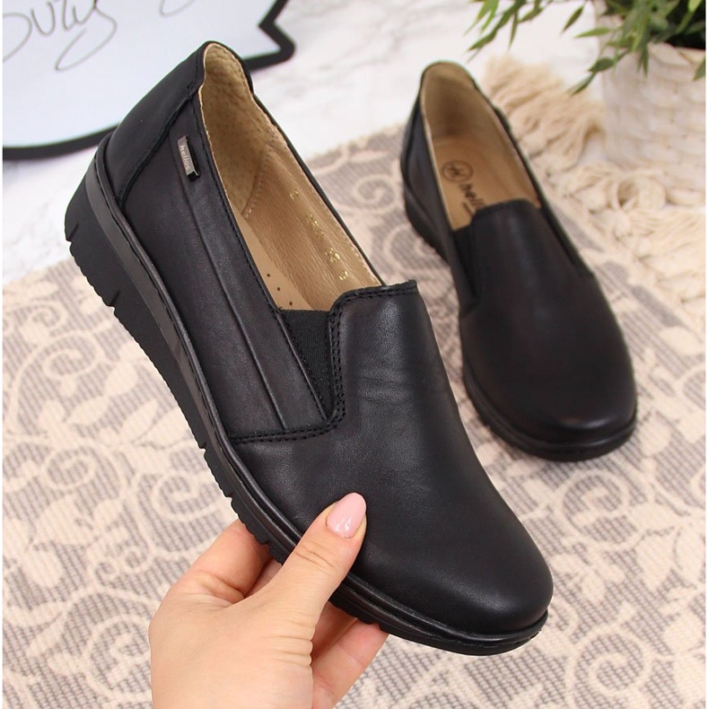 Damenschuhe aus Leder, Slipper schwarz Helios 350