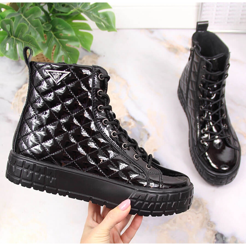 Gesteppte, isolierte Damenstiefel aus schwarzem Leder Filippo PAW369