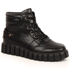 Plattformarbeiterinnen mit schwarzer Potocki-Dekoration